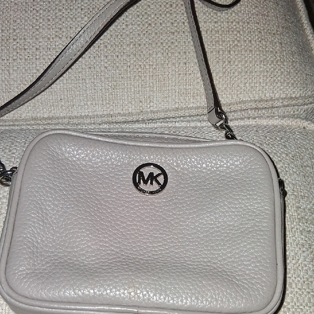 Michael Kors Crossbody Light Gray  With Silver Hardware. 1 Day Sale..